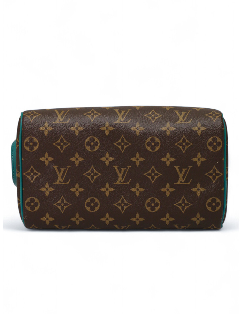 Trousse de toilette Dopp Kit LOUIS VUITTON Monogram