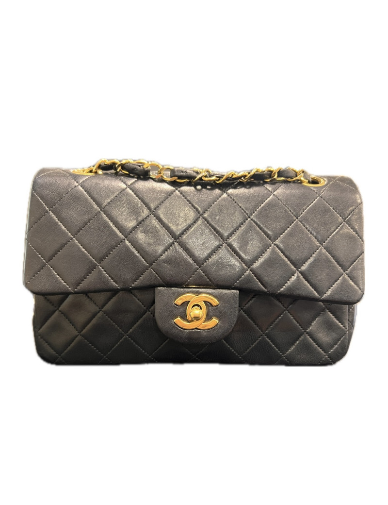 Small Timeless cuir d'agneau CHANEL noir
