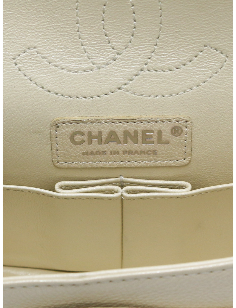 Small 2.55 beige charms