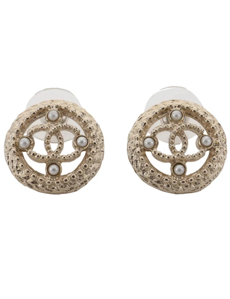 Clous chanel ronds or pâle