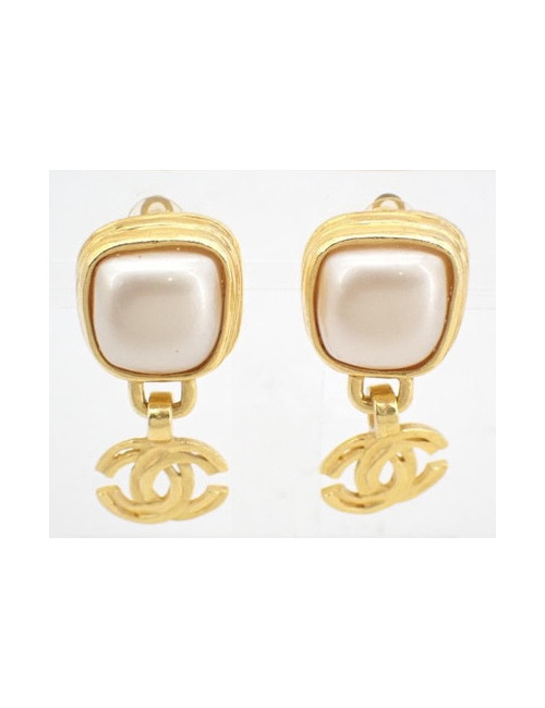 Boucles d'oreille Chanel CC et pâte de verre