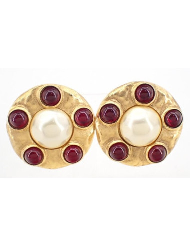 Clips dorés perle et pâte de verre rouge Chanel