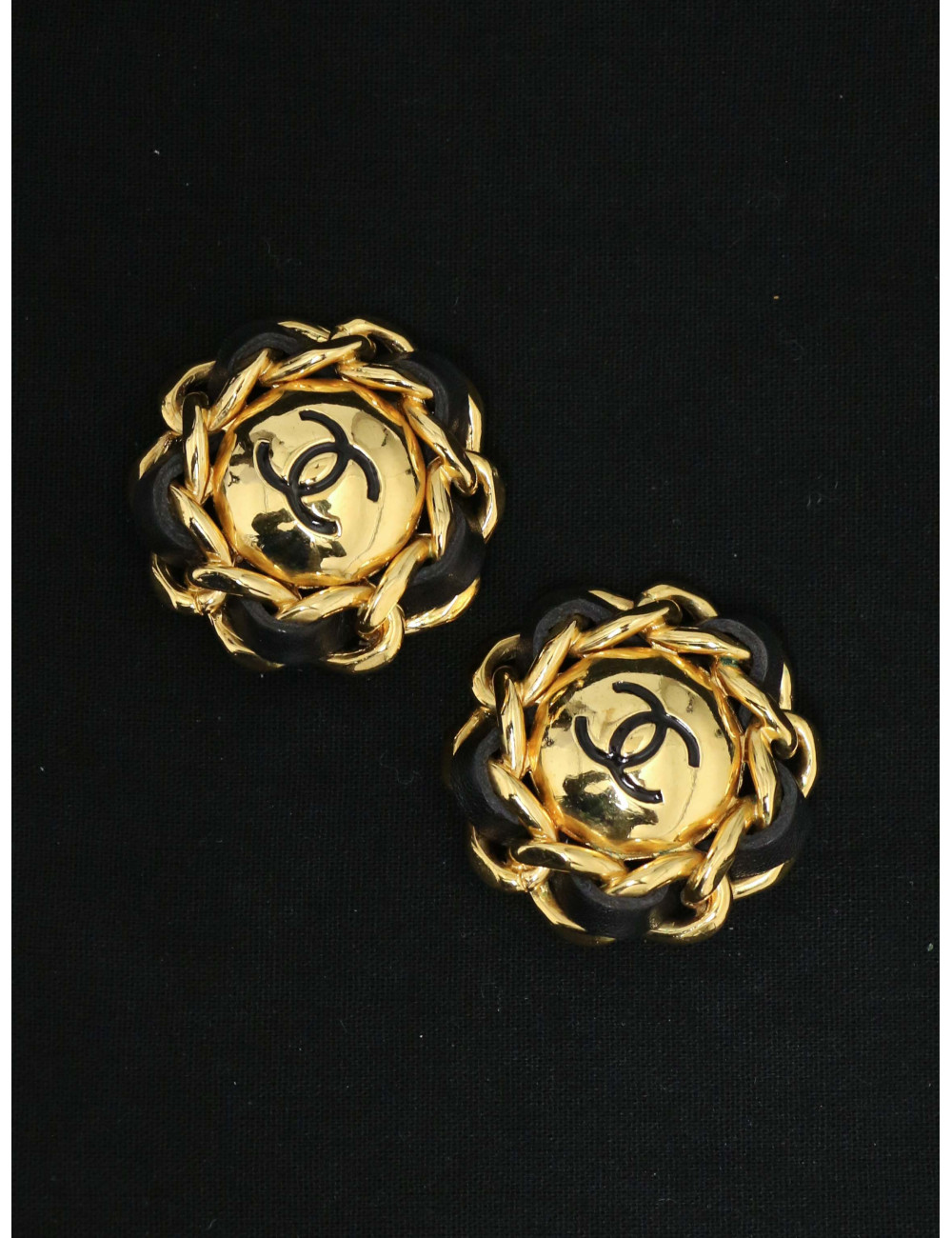 Boucles d'oreille Chanel tressées et dorées