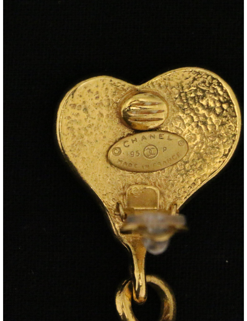 Boucles d'oreille pâte de verre pendantes Chanel