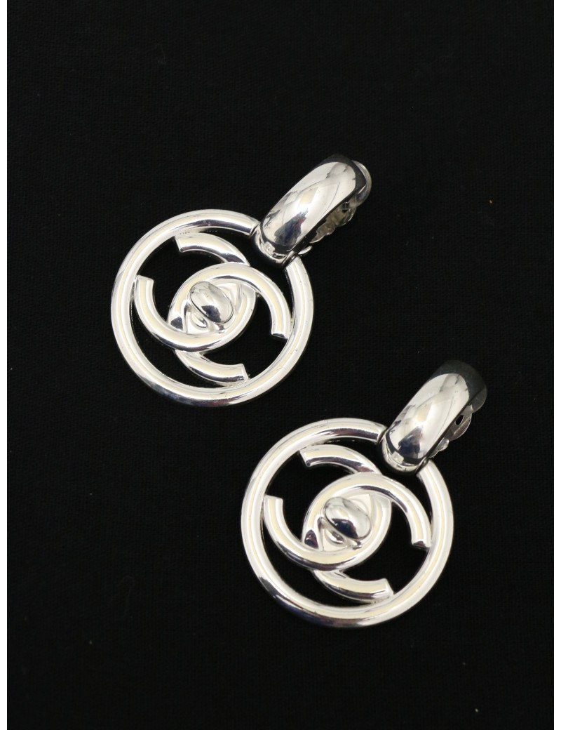 Boucles d'oreille CHANEL argentée 1997