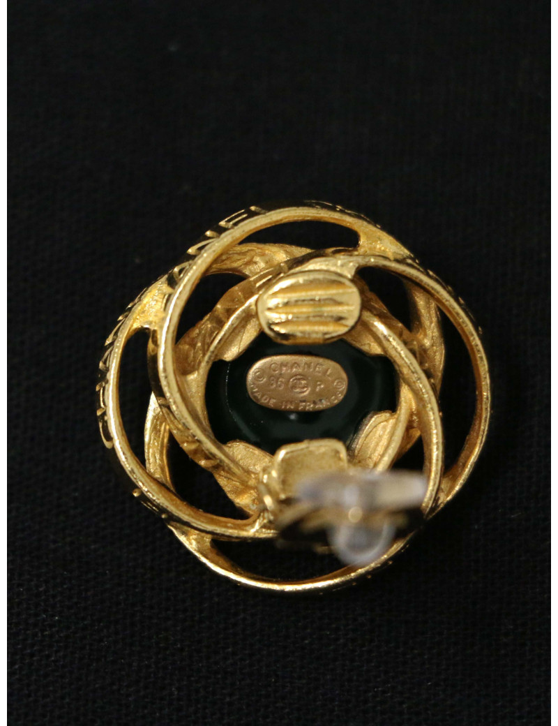 Clips CHANEL pâte de verre verte vintage