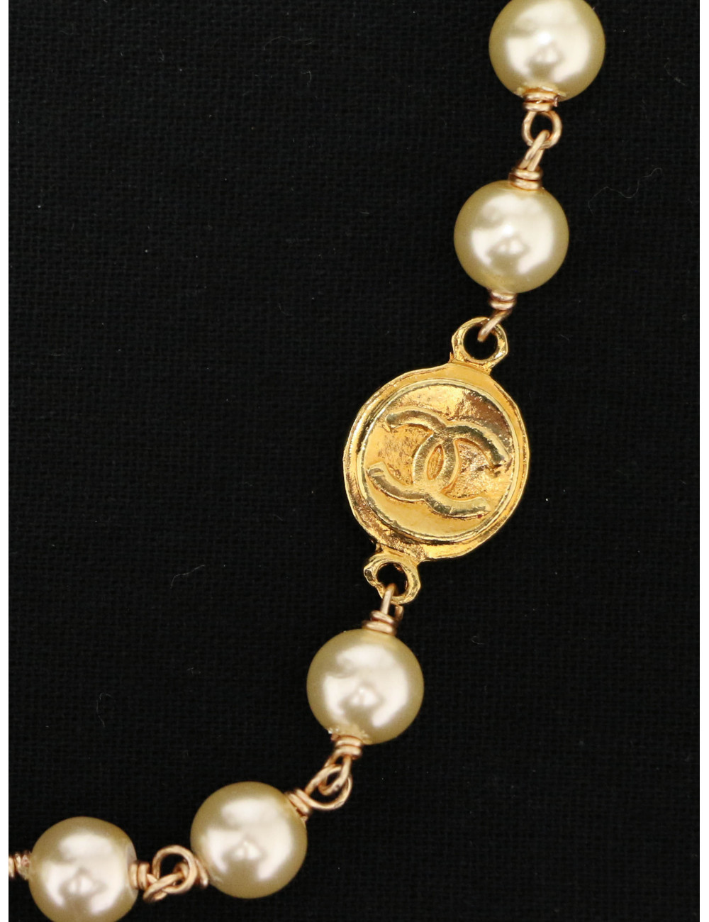 Collier Chanel vintage doré perles pâte de verre
