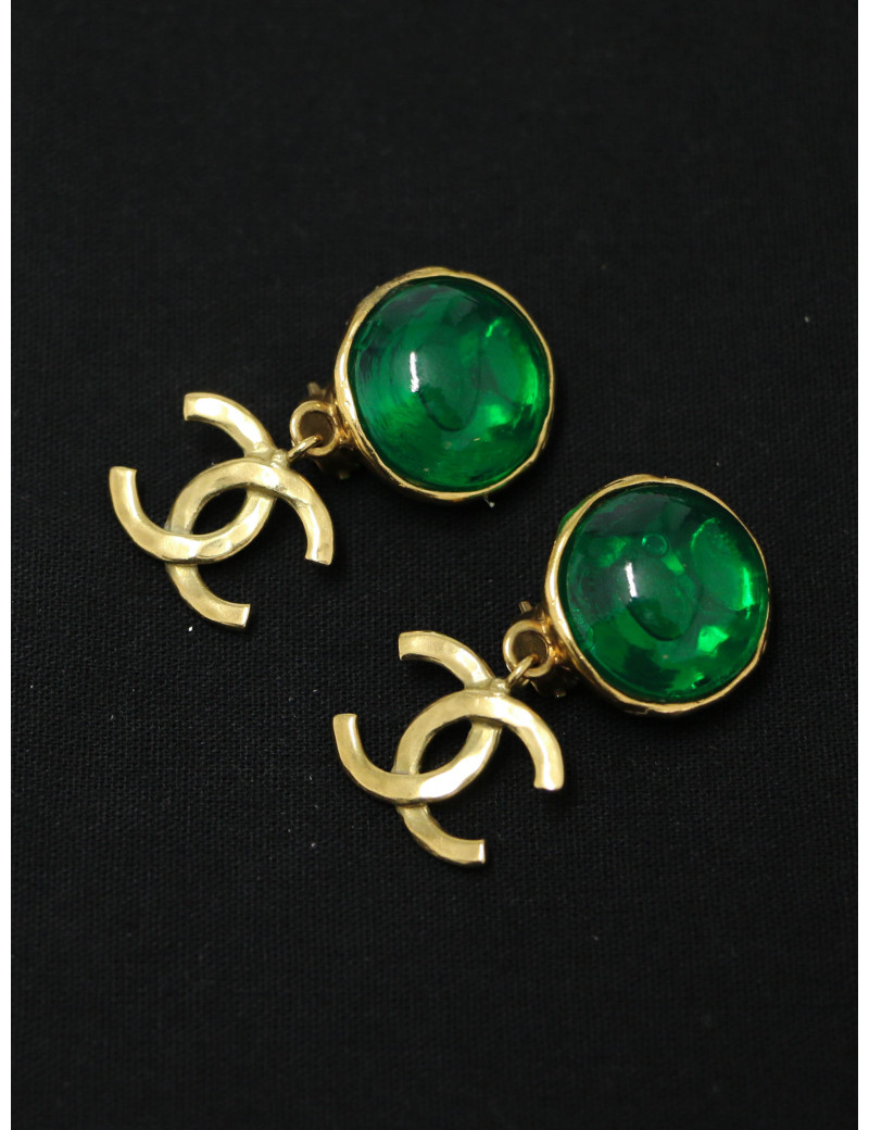 Boucles d'oreille pendantes pâte de verre CHANEL
