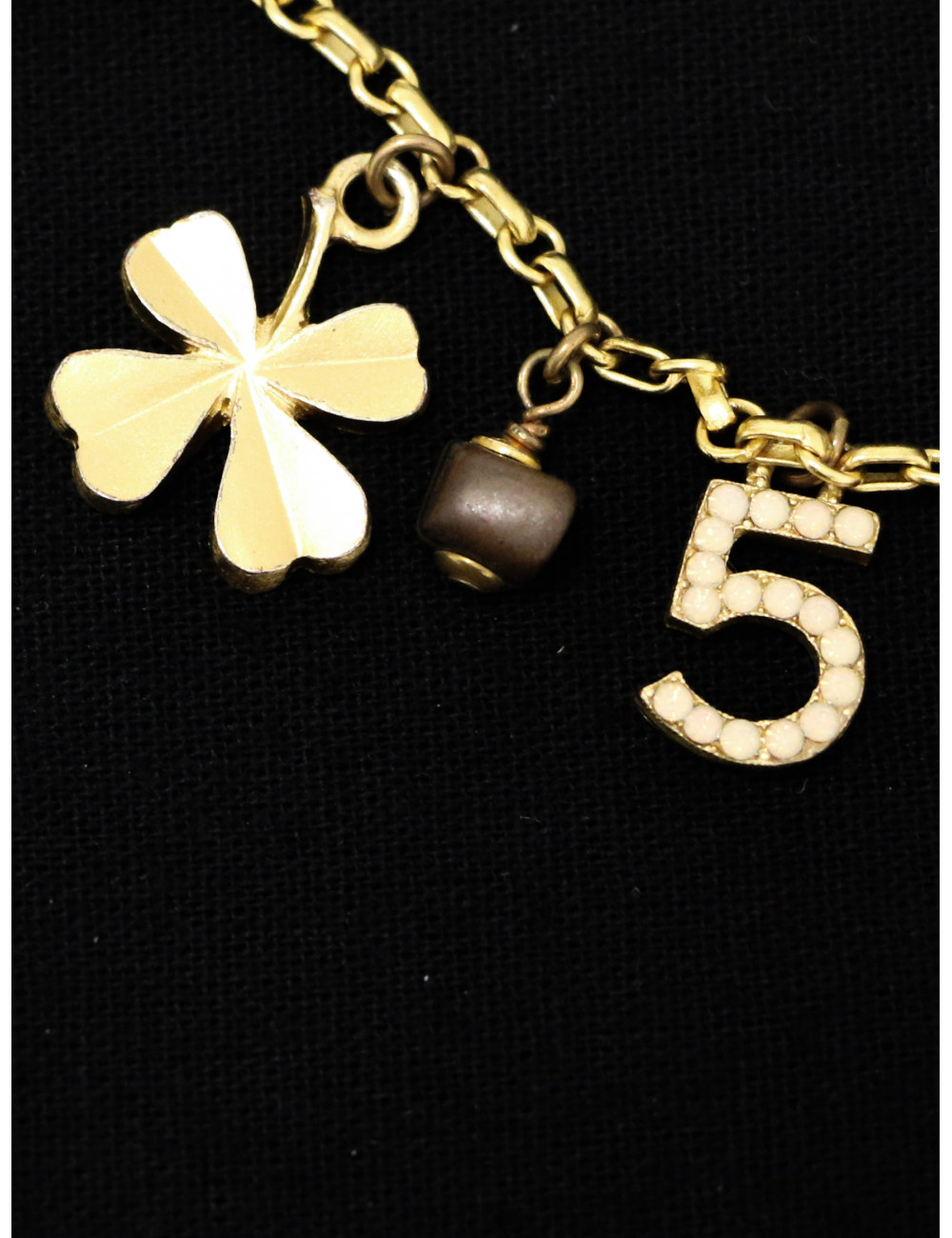 Bracelet charms Chanel pâte de verre