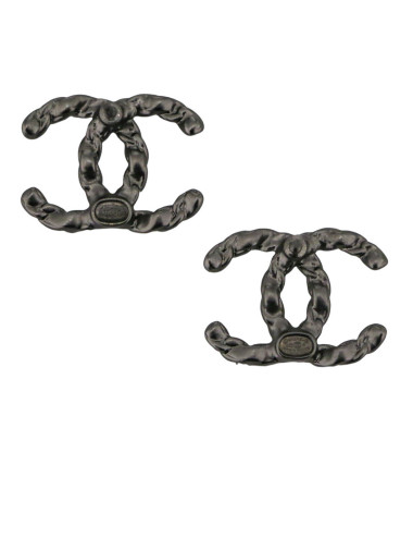 Clous Chanel chaine argent et blanche 2