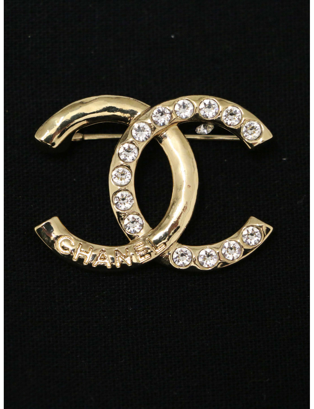 Broche Chanel CC et strass