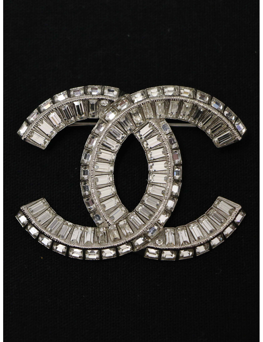 Broche Chanel argentée