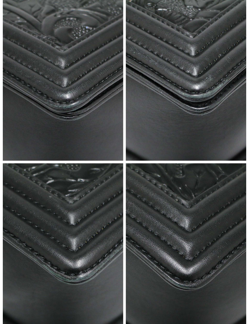 Sac Boy CHANEL cuir embossé noir