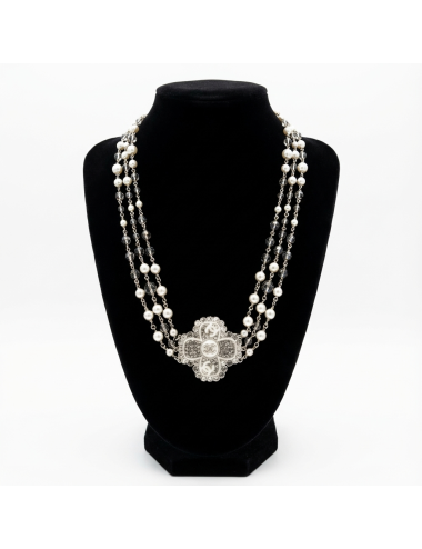 Sautoir triple rangs Chanel perles nacres et transparentes