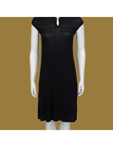 Robe noire Chanel T34