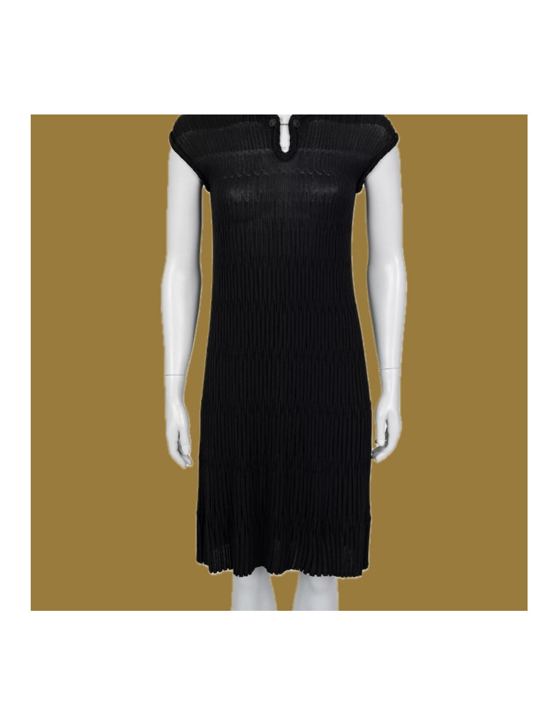 Robe noire Chanel T34