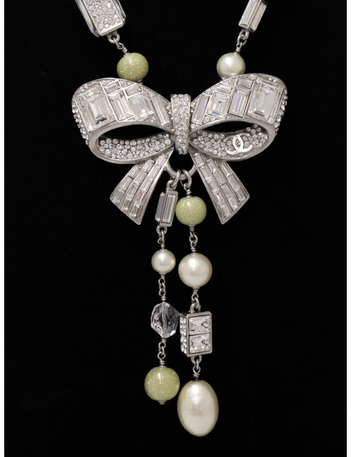 Sautoir Chanel noeud strass baguette