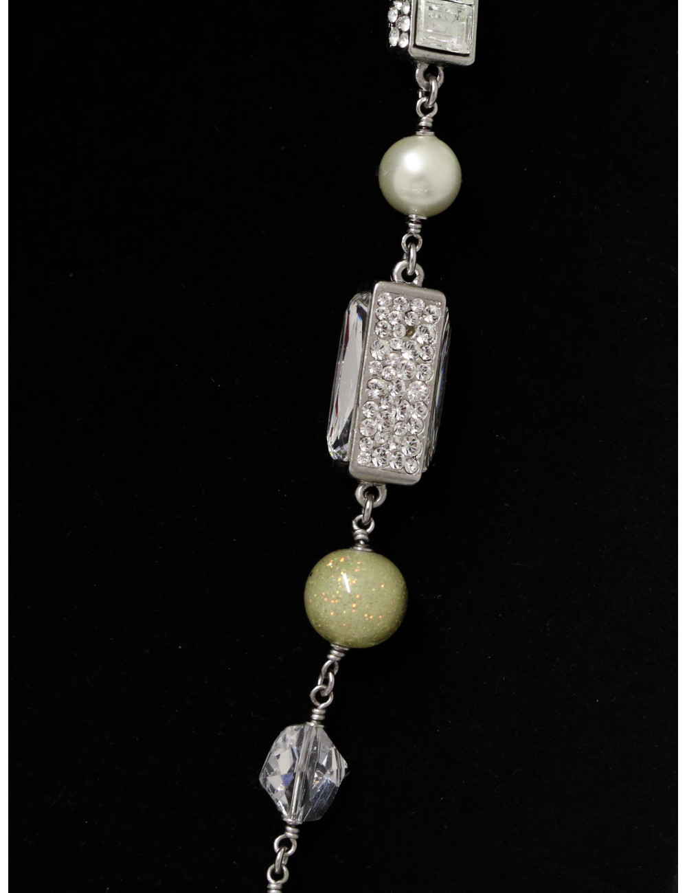 Sautoir Chanel noeud strass baguette