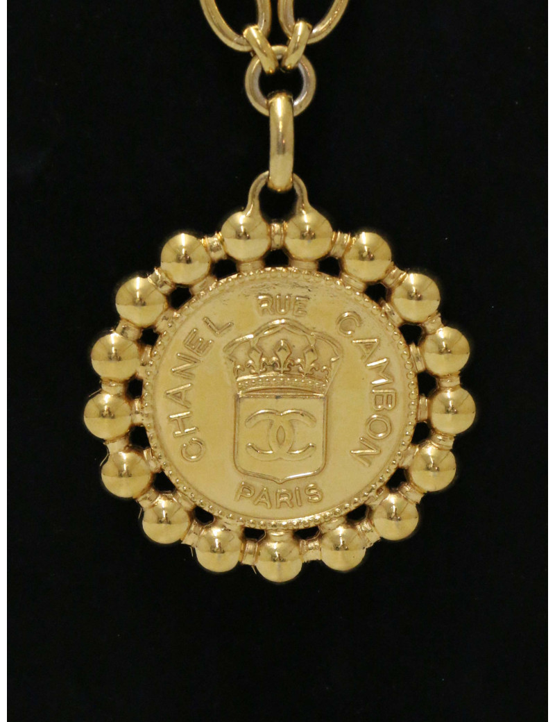 Sautoir Chanel médaillon doré Vintage