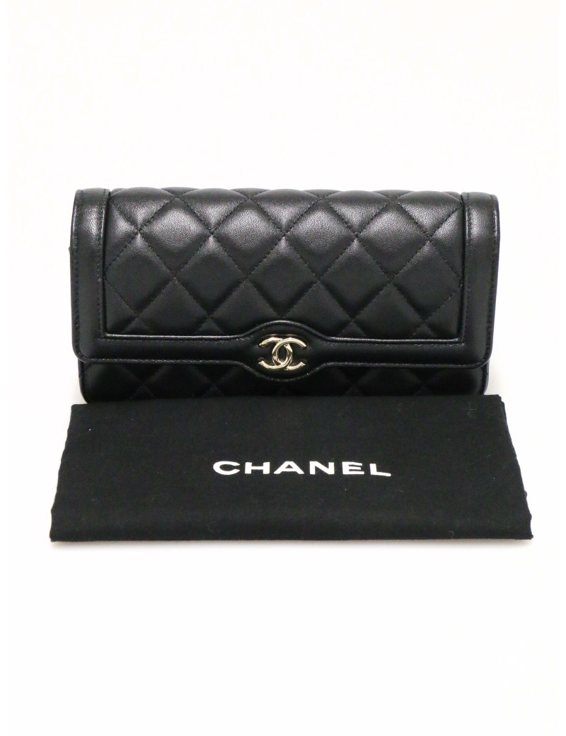 Mini sac Chanel cuir d'agneau matelassé