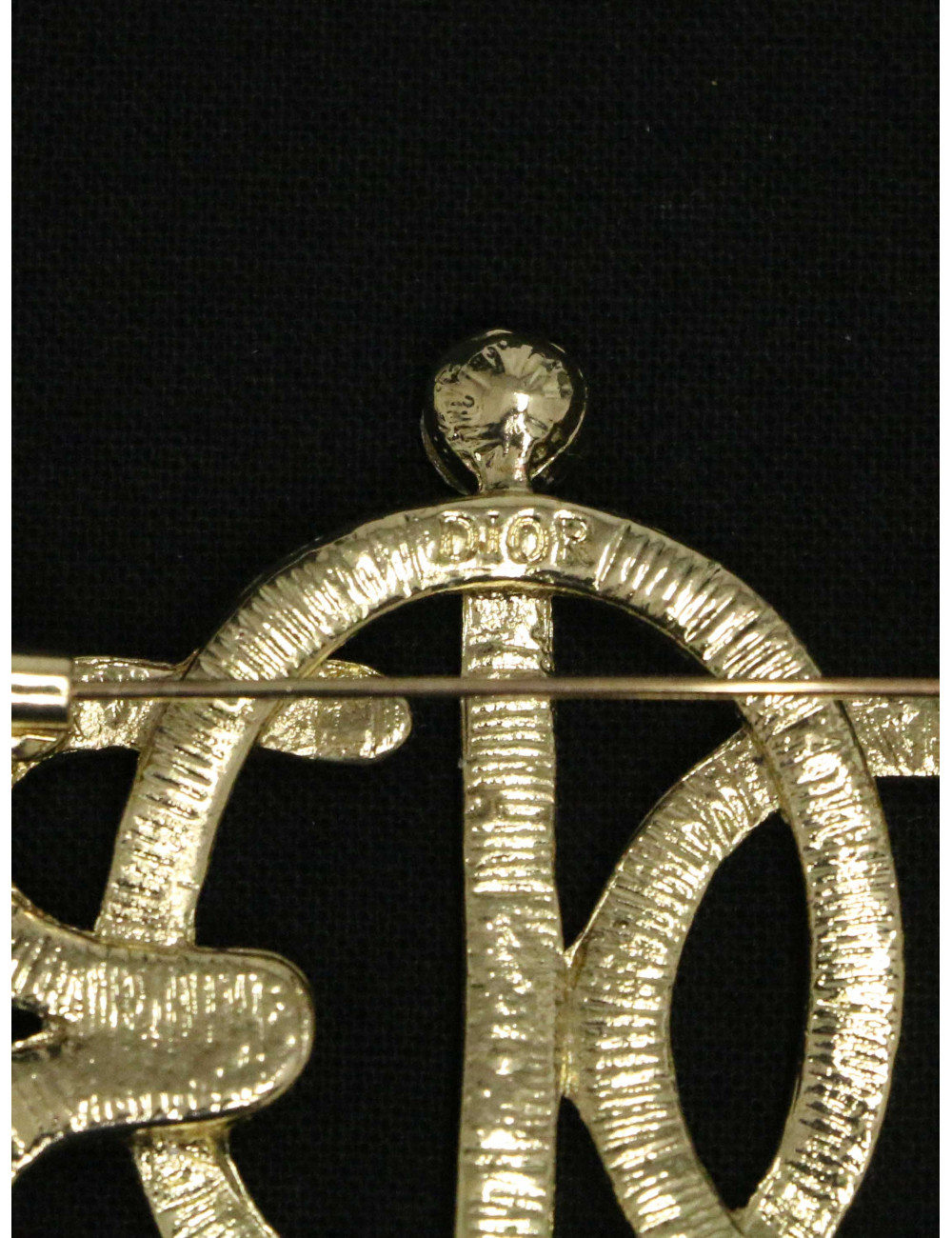 Broche DIOR D I O R doré