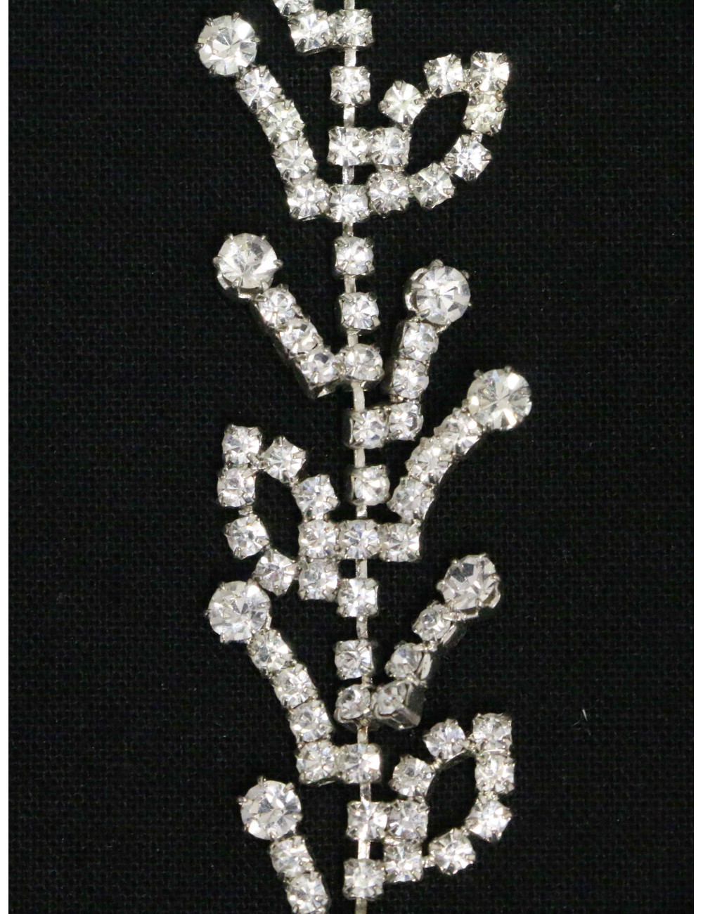Clips pendants CHRISTIAN LACROIX marguerite perles strass