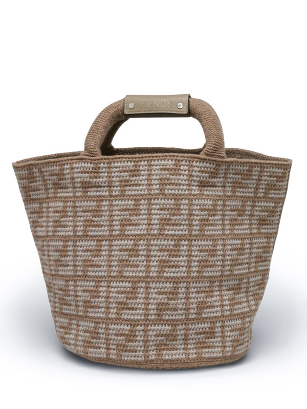 Sac shopping Fendi cachemire reversible disponible ici 2