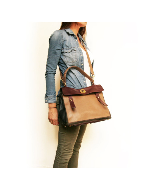 2 YVES SAINT LAURENT Muse bag