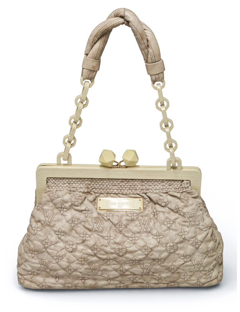 Sac Olympe Louis Vuitton Série limitée cuir embossé