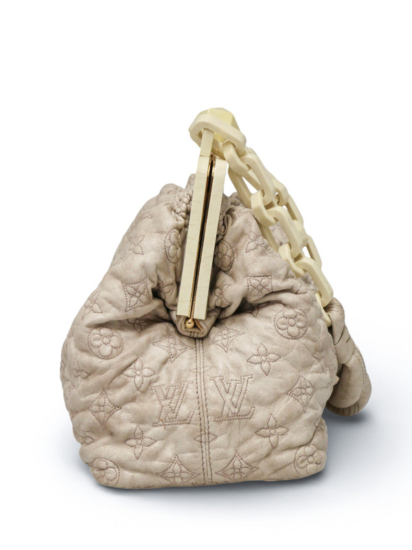 Sac Olympe Louis Vuitton Série limitée cuir embossé