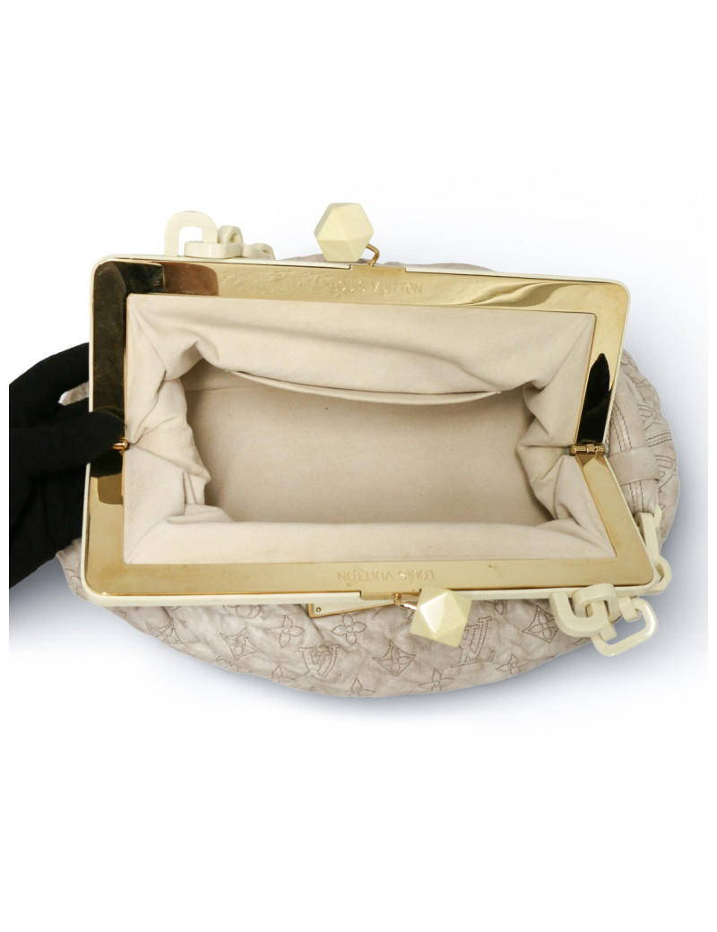 Sac Olympe Louis Vuitton Série limitée cuir embossé