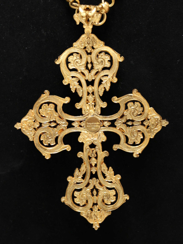 Sautoir Marguerite de Valois croix améthyste