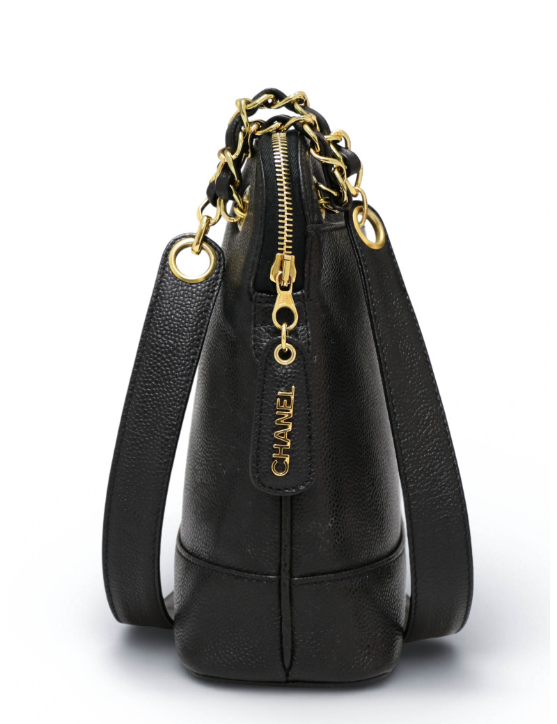 Sac porté épaule en caviar noir Chanel