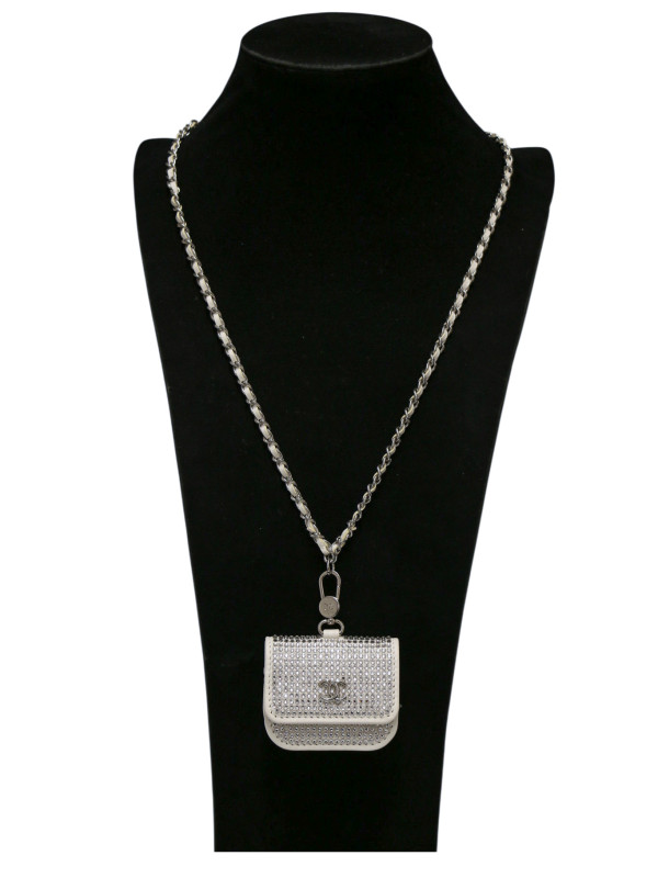 AirPods case Chanel strass