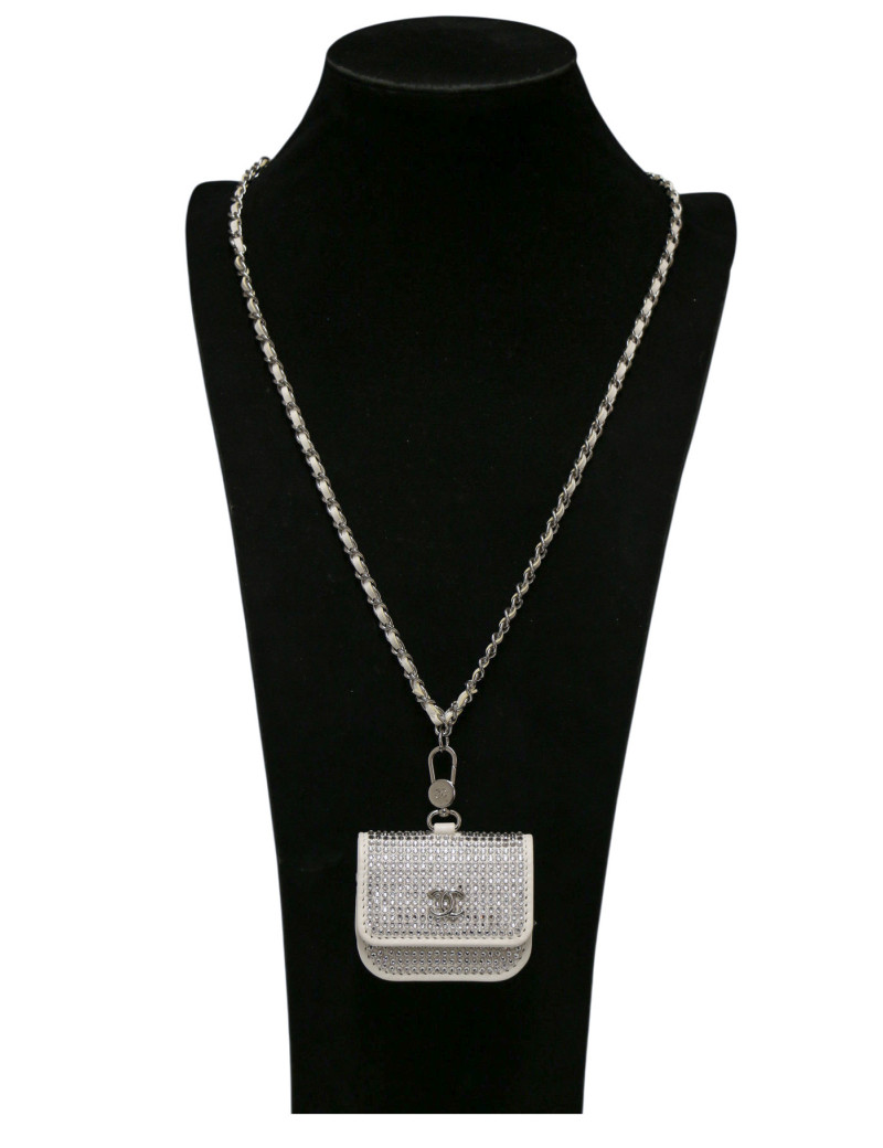 AirPods case Chanel strass