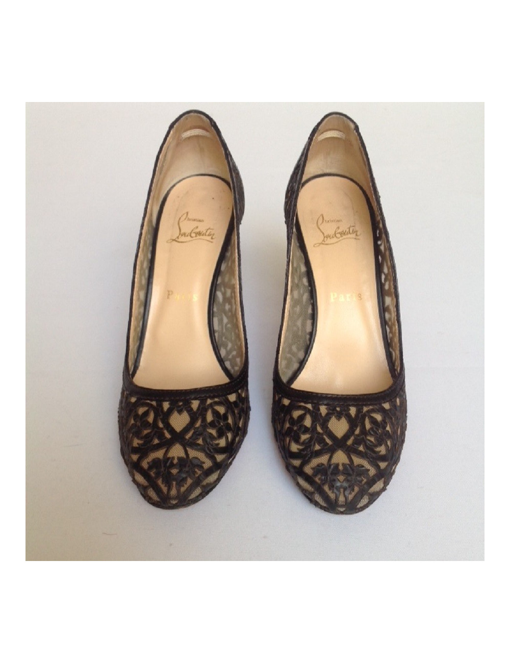 Escarpins en cuir noir façon dentelle CHRISTIAN LOUBOUTIN T38