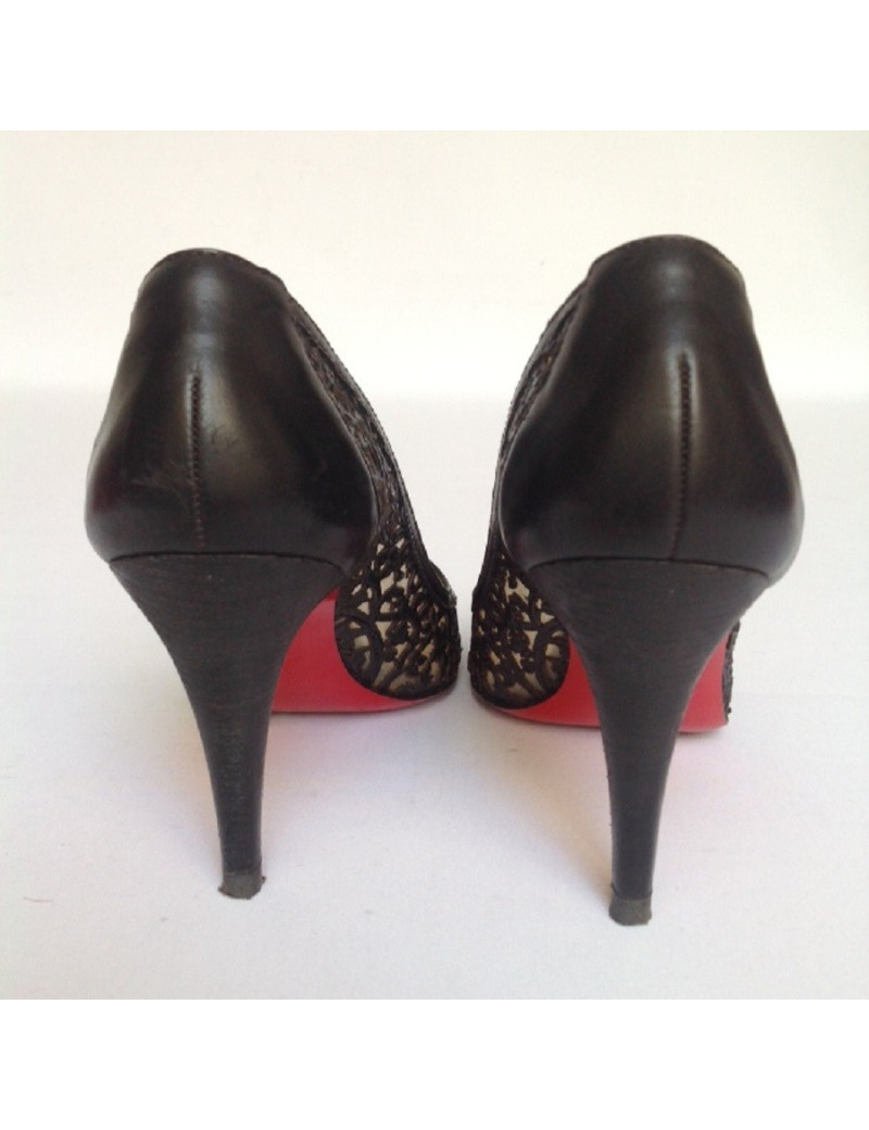 Escarpins CHRISTIAN LOUBOUTIN T38 façon dentelle