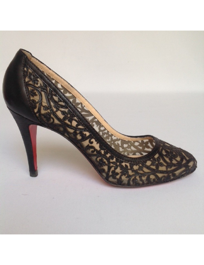 Escarpins CHRISTIAN LOUBOUTIN T38 façon dentelle