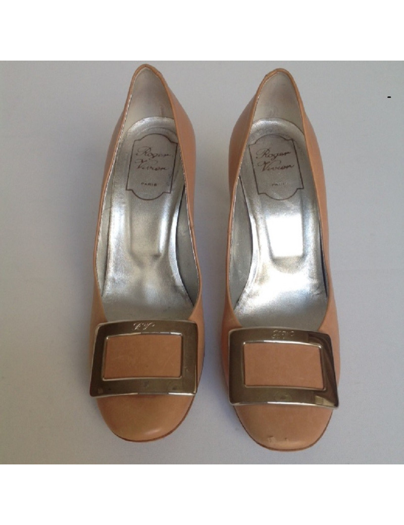 Escarpins couleur pèche ROGER VIVIER T38