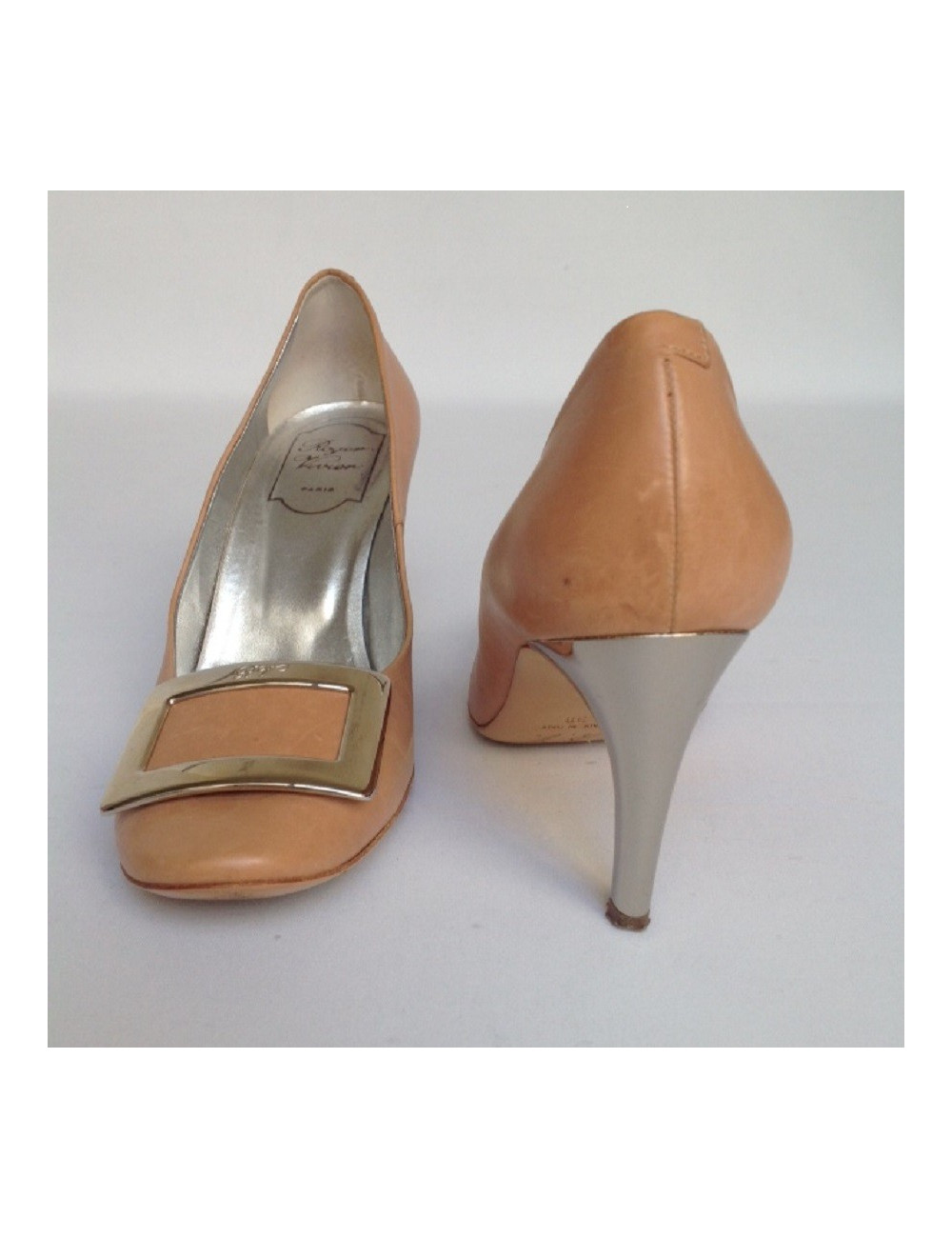 Escarpins  ROGER VIVIER T38 cuir pèche