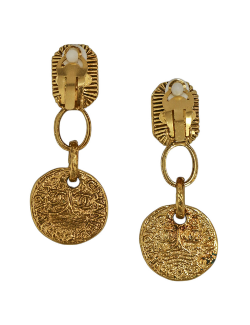 Clips pendants pâte de verre rouge Chanel