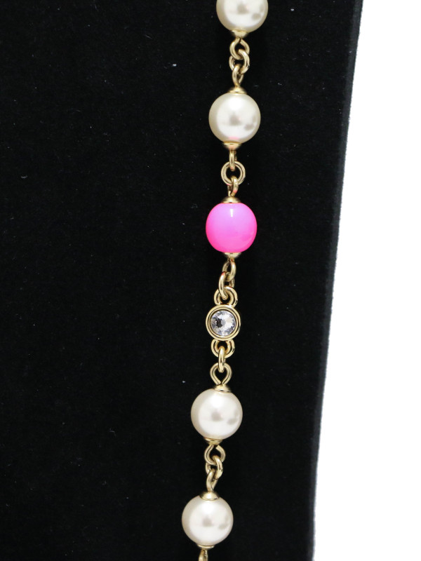 Sautoir Chanel rose et nacre