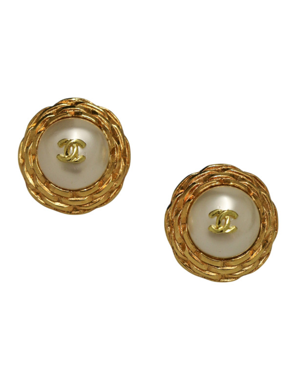 Boucles d'oreille avec perles blanche Chanel