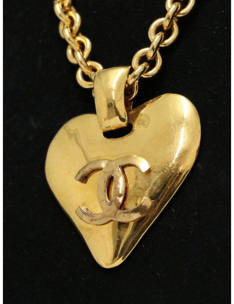 Pendentif Coeur Chanel chaine dorée 24K
