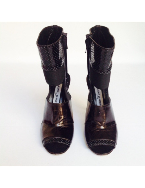 Sandales hautes en cuir noir imitation croco python MANOLO BLAHNIK T38