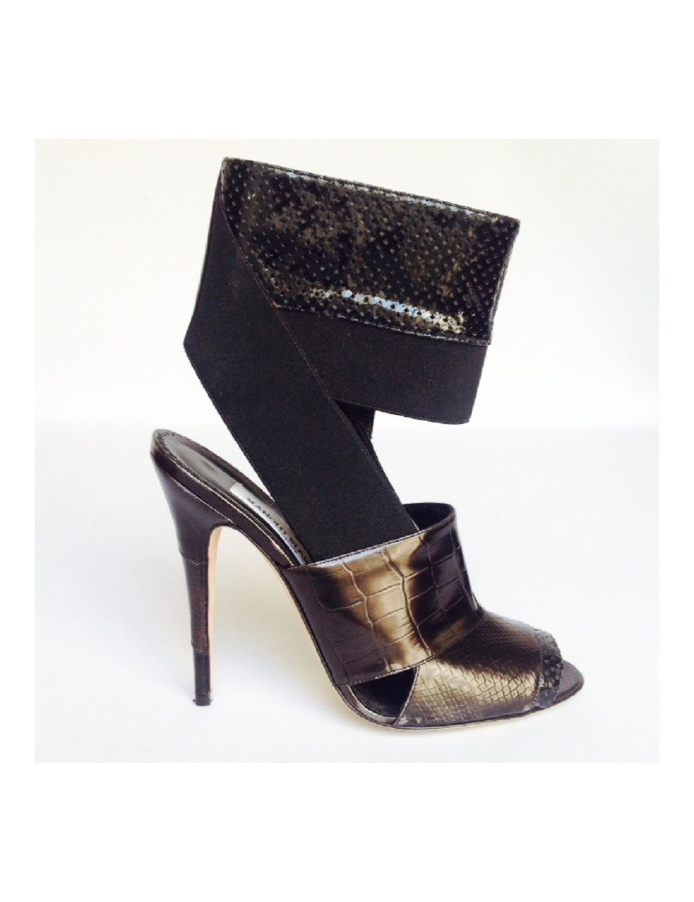 Sandales hautes en cuir noir imitation croco python MANOLO BLAHNIK T38