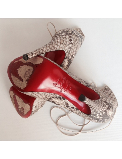 Bottines en python CHRISTIAN LOUBOUTIN T38