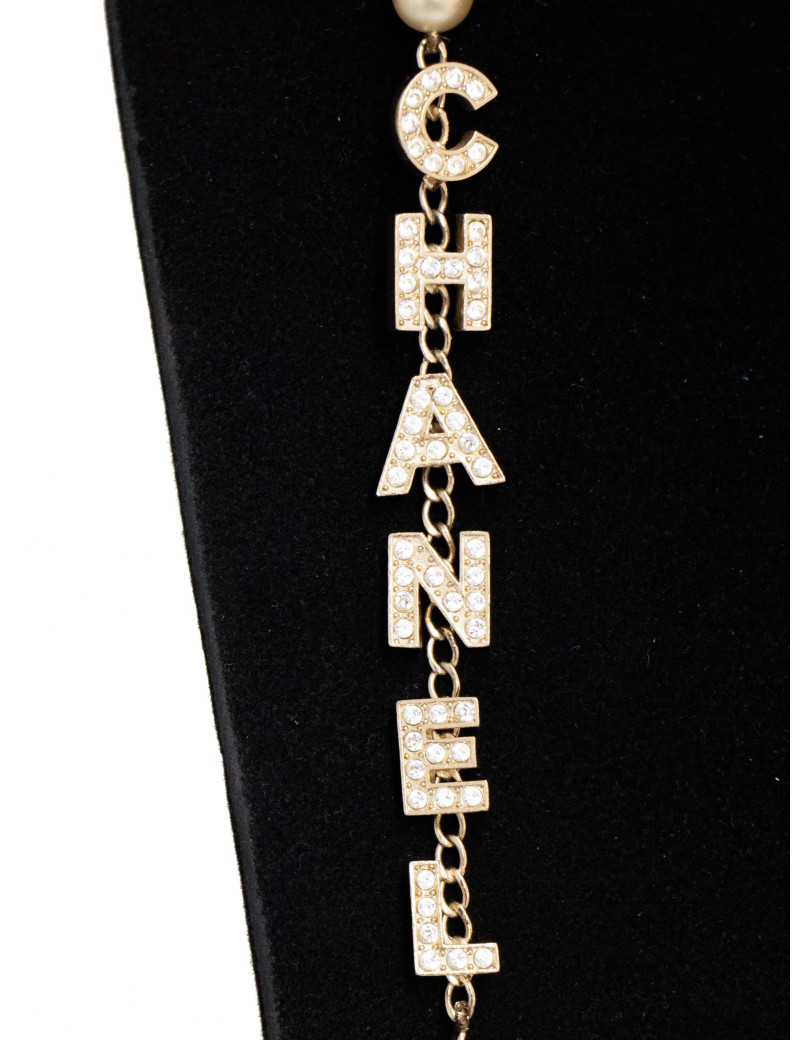 Sautoir Chanel C H A N EL doré