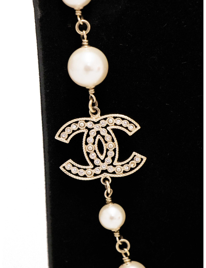 Sautoir Chanel perles