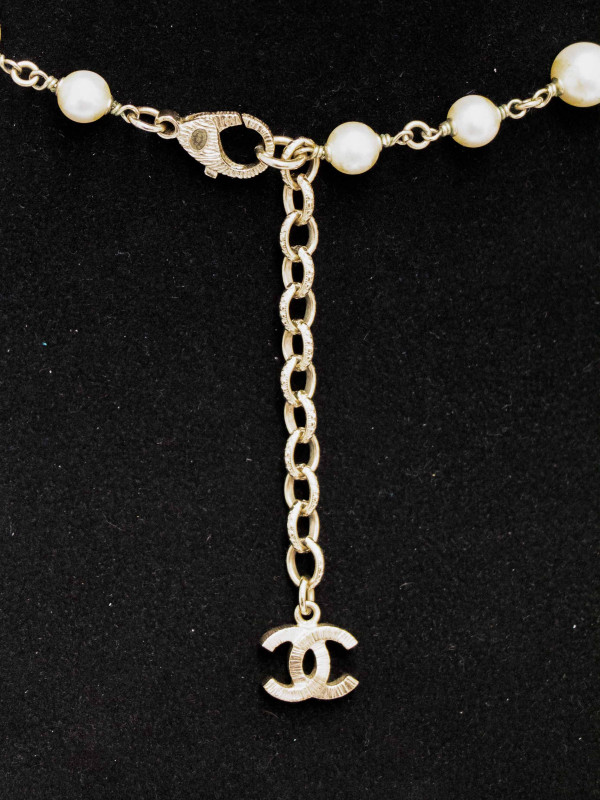 Sautoir Chanel perles